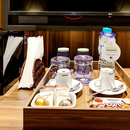 Doubletree By Hilton - Resort - Φοζ ντο Ιγκουασού Εξωτερικό φωτογραφία A typical hotel room tray