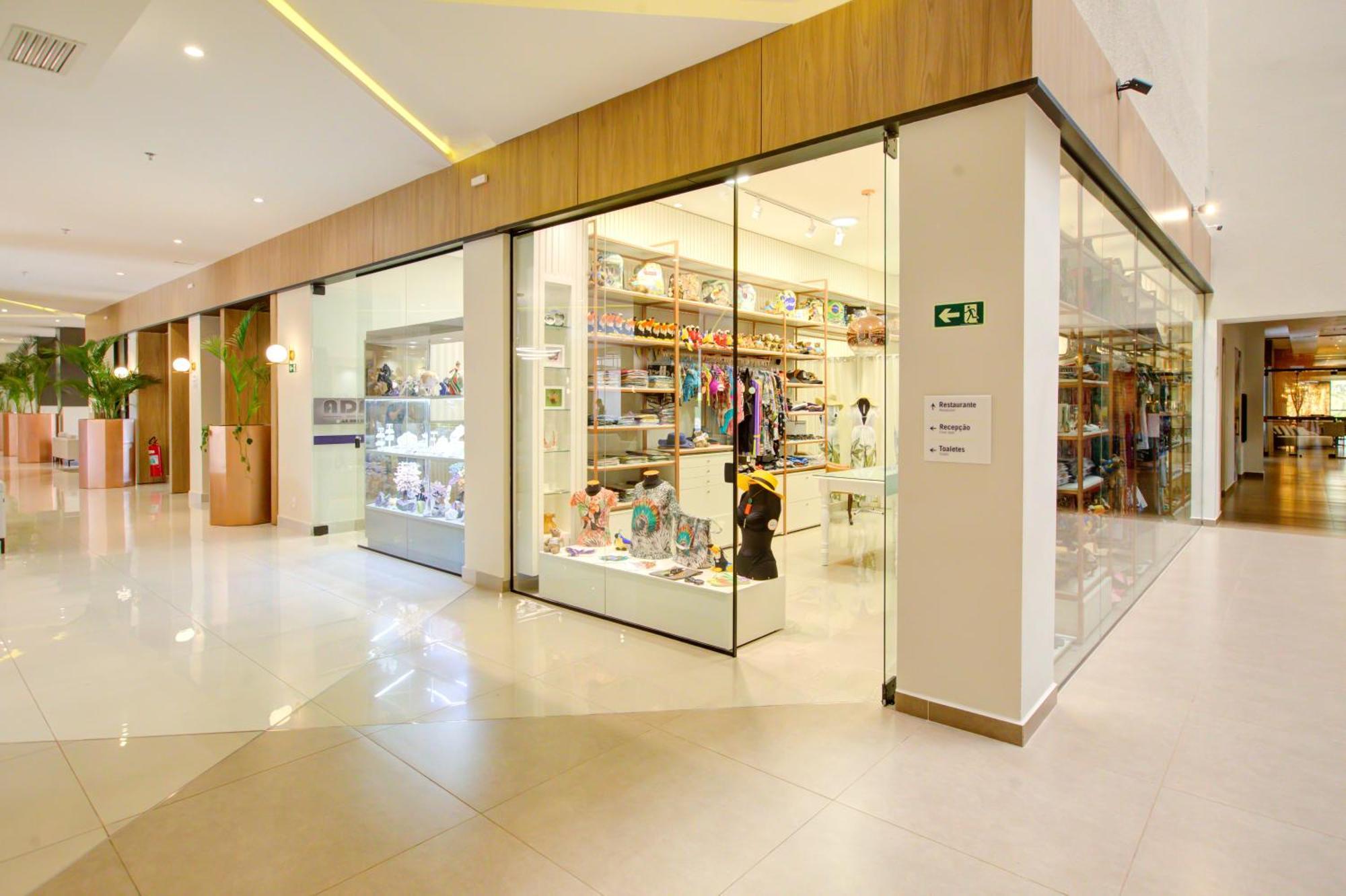 Doubletree By Hilton - Resort - Φοζ ντο Ιγκουασού Εξωτερικό φωτογραφία A shop in the shopping mall