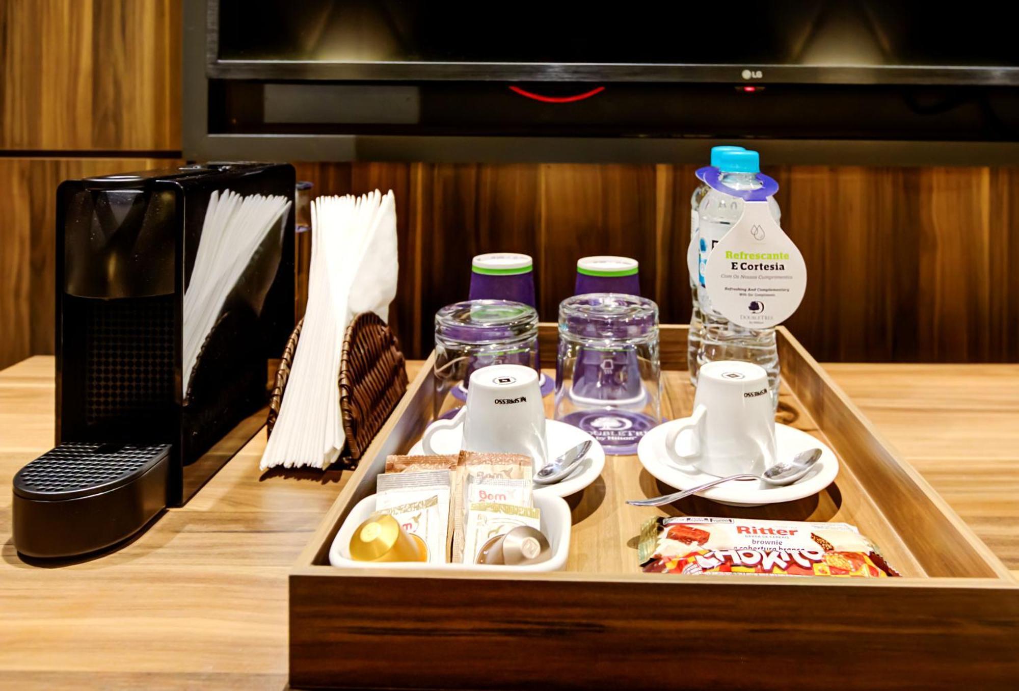 Doubletree By Hilton - Resort - Φοζ ντο Ιγκουασού Εξωτερικό φωτογραφία A typical hotel room tray